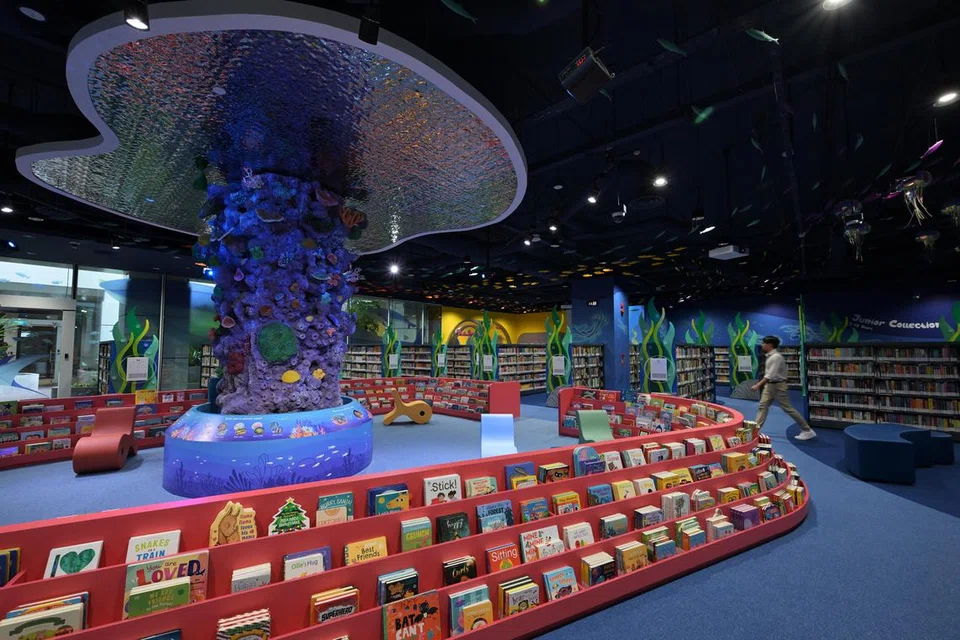 PUSTAKA BIODIVERSITI: ‘Perpustakaan Biodiversiti Kanak-kanak oleh Akuarium S.E.A.’ kerjasama antara Lembaga Perpustakaan Negara dan Resorts World Sentosa (RWS) itu akan menawarkan pelbagai inisiatif, termasuk program bulanan, untuk ibu bapa dan anak-anak tentang biologi marin dan pemuliharaan.