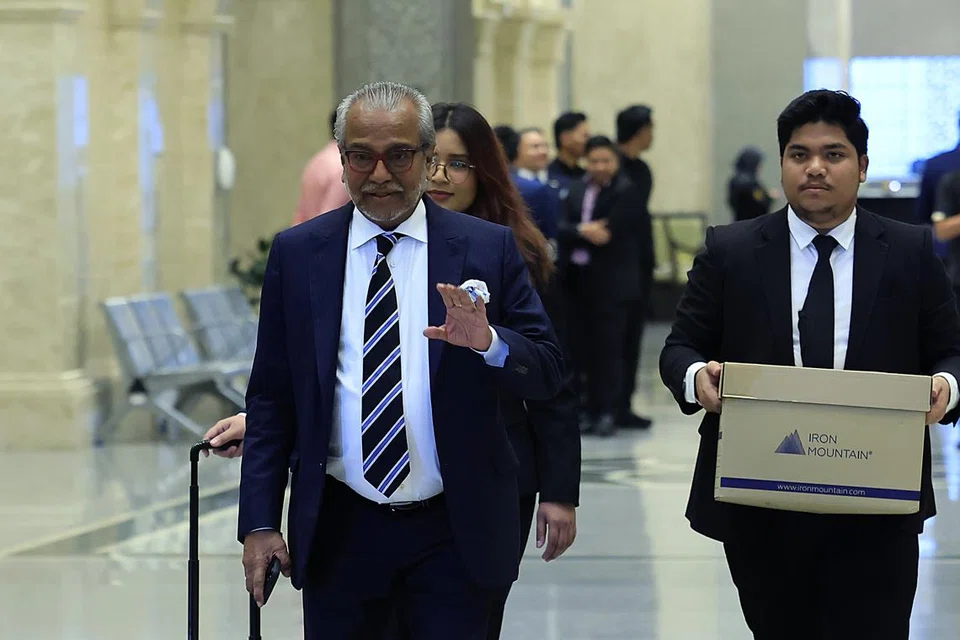 Peguam Tan Sri Muhammad Shafee Abdullah yang mewakili bekas Perdana Menteri Malaysia, Encik Najib Tun Razak, tiba di Istana Kehakiman Putrajaya pada 6 Januari bagi prosiding pendengaran rayuan anak guamnya itu berkaitan kewujudan titah adendum, yang membolehkan Encik Najib menjalani baki hukuman penjara sebagai tahanan di rumah.