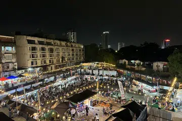 The Kolong, Johor, warga Singapura