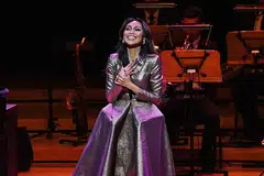 PESONA LAGU LAMA: Dayang Nurfaizah papar penghayatan dan kesegaran pada lagu Melayu klasik pada konsert Belagu di Esplanade. - Foto ALVIEALIVE/ ESPLANADE