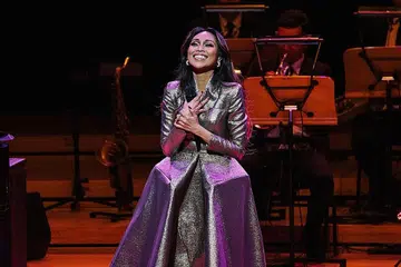 PESONA LAGU LAMA: Dayang Nurfaizah papar penghayatan dan kesegaran pada lagu Melayu klasik pada konsert Belagu di Esplanade. - Foto ALVIEALIVE/ ESPLANADE