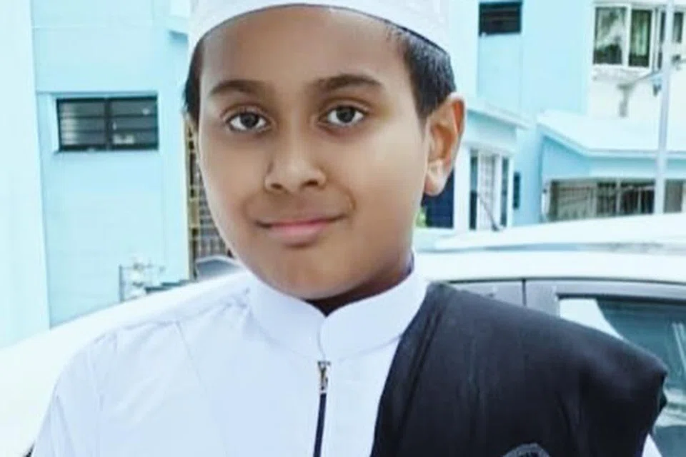 Maulana Ahmed Afeefuddin Maulana Abdul Razak terlibat dalam kemalangan serius dan dalam keadaan tidak sedar setelah menjalani pembedahan untuk menstabilkan tekanan di dalam otaknya.