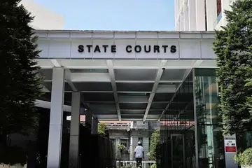 Singapore, bekas pegawai polis, ex-cop, cabul, molest, SPF