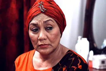 PELAKON HAMIDAH WAHAB: Ini merupakan kali pertama pelakon veteran menerima pencalonan anugerah di Singapura dalam kategori Pelakon Wanita Terbaik dalam watak pembantu bagi drama bersiri 'Menantu International' buat Pesta Perdana ke-14.- Foto MEDIACORP SURIA