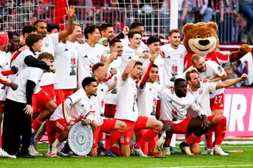 bola sepak, Bayern Munich, rangkul kejuaraan Bundesliga, tewaskan VfB Stuttgart, stadium Allianz Arena