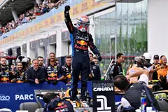 Pemandu Red Bull, Max Verstappen, meraikan kemenangannya selepas menjuarai Grand Prix Canada. 