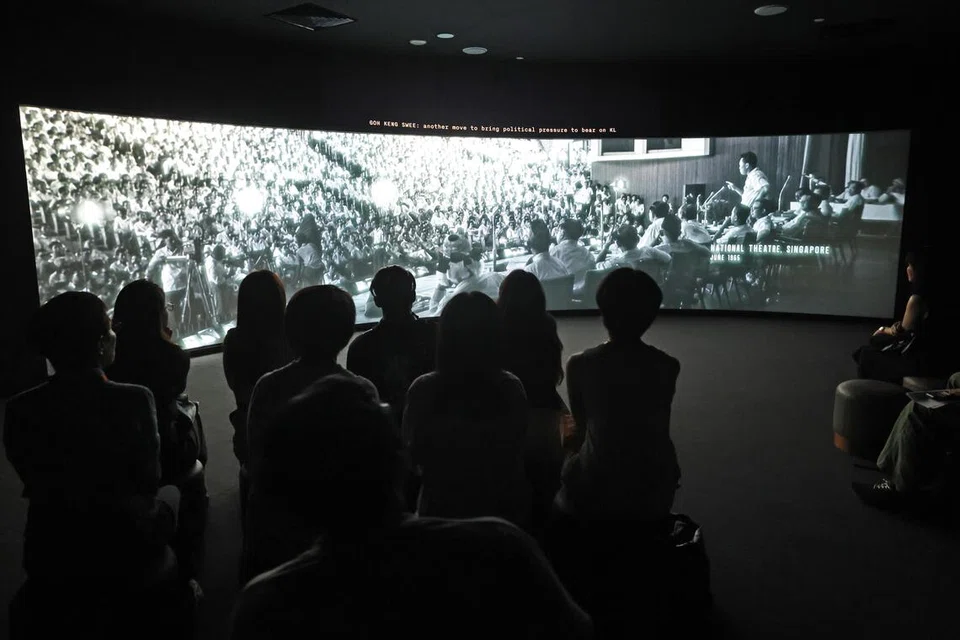 Sudut BILIK dalam pameran Fail Albatross: Kemerdekaan Singapura yang Bukan Rahsia Lagi menampilkan peristiwa dramatik menjelang perpisahan Singapura dari Malaysia hasil wawancara sejarah secara lisan, antaranya daripada mendiang Cik Kwa Geok Choo, isteri kepada mantan Perdana Menteri, mendiang Encik Lee Kuan Yew.