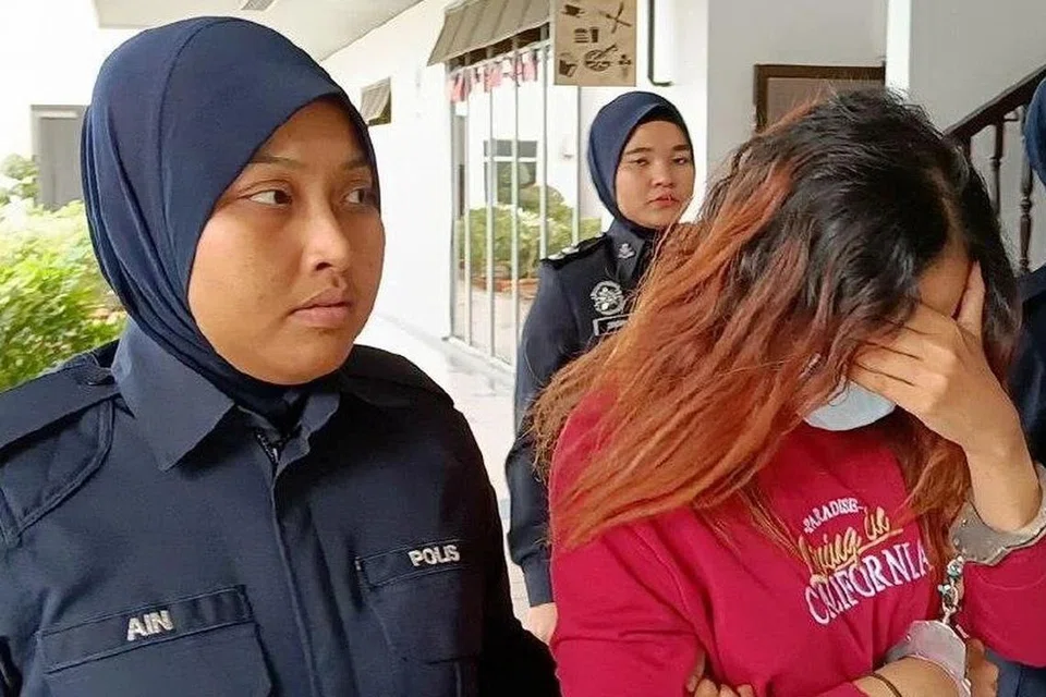 Pekerja kafe, Norazzeti Azima, didakwa mengambil ubat ‘misoprostol’ sebelum kelahiran bayi dengan niat untuk menghalang bayi daripada dilahirkan dalam keadaan hidup. 