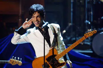 Penyanyi ikonik ‘funk’ rok, mendiang Prince telah diberikan ‘nugerah Pencapaian Sepanjang Hayat di Anugerah Grammy ke-67, pada 2 Februari di Cryto.com, Los Angeles.