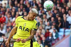 Penyerang Tottenham Hotspur, Richarlison, muncul wira setelah menjaringkan gol kemenangan apabila mengatasi Aston Villa 2-1 dalam saingan Liga Perdana England (EPL) pada 3 Mei di Stadium Villa Park.
