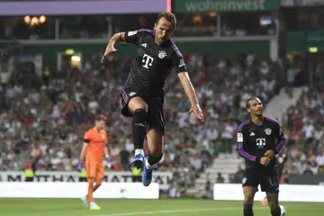 JARINGAN PERTAMA: Harry Kane menyambut jaringan pertamanya  bersama pasukan Bayern Munich semasa menentang Werder Bremen.