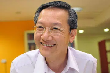 Encik Sam Tan.