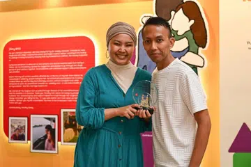 Ateeqah Mazlan, Rostam Effendie Yacob 