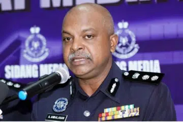 BAKAL DIDAKWA: Asisten Komisioner (AC) A A Anbalagan  berkata tiga lelaki dijadual didakwa di Mahkamah Majistret Petaling Jaya pada Rabu.