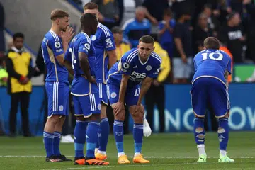 JATUH DITIMPA TANGGA: Reaksi pemain Leicester City selepas tersingkir dari Liga Perdana England. 