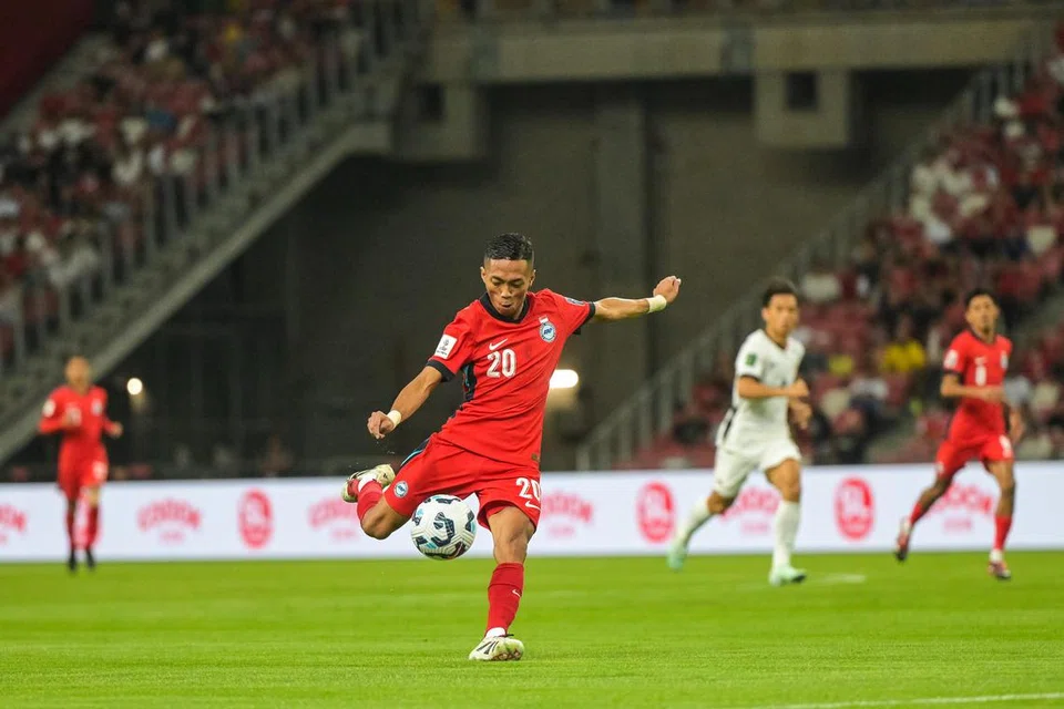 Penyerang Singapura Shawal Anuar melihat gol beliau ketika menentang Hong Kong pada 25 Mac dibatalkan akibat ofsaid. Beliau berasa kemarau gol Singapura disebabkan pemain belum cukup mengenali gaya permainan satu sama lain. 
