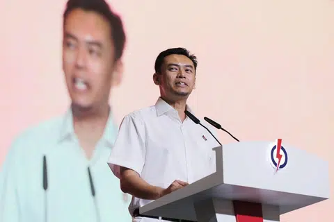 KONVENSYEN PAP: Dr Wan Rizal berucap semasa Konvensyen Parti Tindakan Rakyat (PAP) 65 pada Ahad (10 Nov).