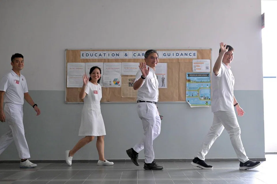 Encik Chee Hong Tat, Encik Saktiandi Supaat, Cik Elysa Chen dan Encik Cai Yinzhou, calon PAP