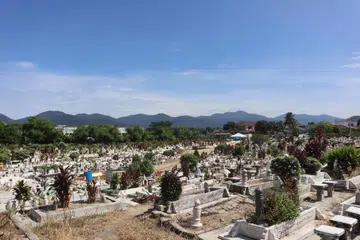 Kawasan perkuburan di Ipoh, Perak, Malaysia.