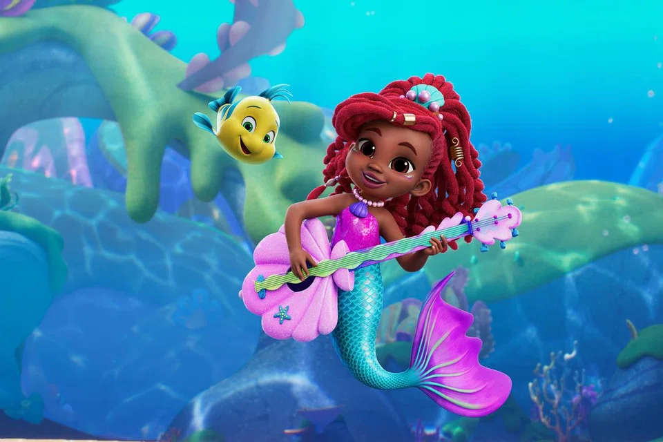Watak Disney Junior, Ariel, diketengahkan dalam siri animasi terbaru di Disney+. Penonton cilik diajak menyaksikan perjalanannya dalam dunia dasar laut, Atlantica.
