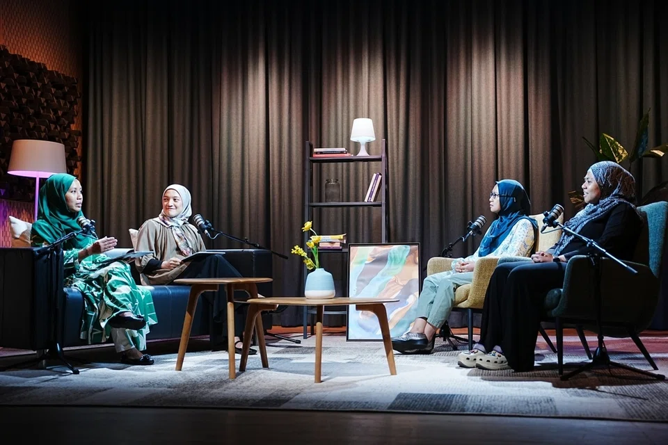 Cik Juliah Kasiman, Cik Haznita Abdul Karim,Natasha Mustafa  Koresponden, Cik Nur Dhuha Esoof.