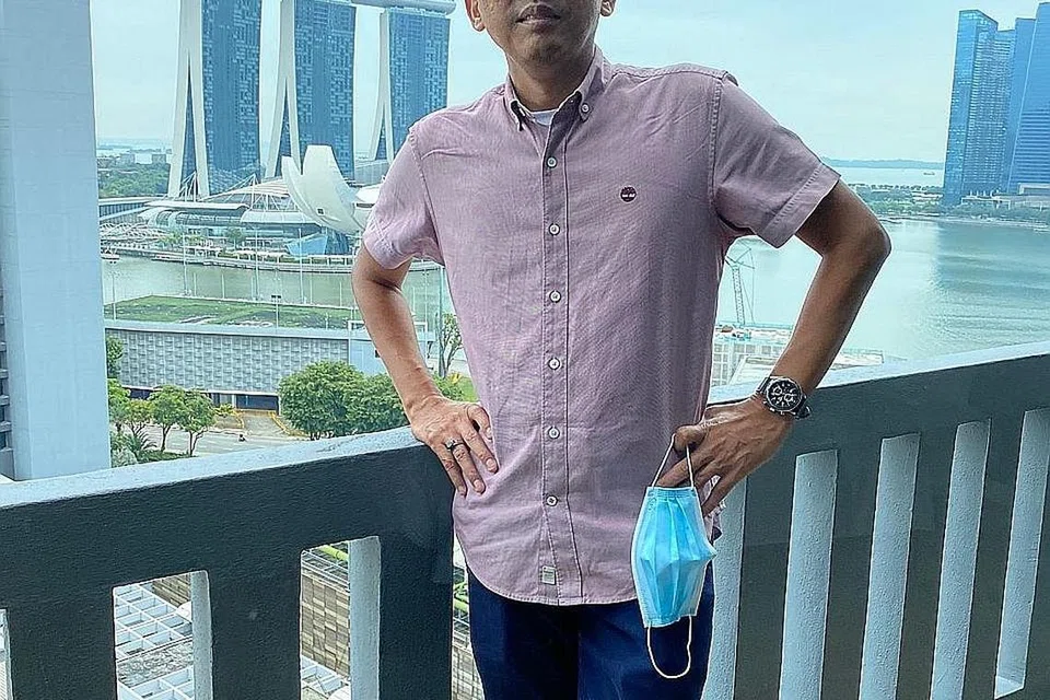 ENCIK SAZALI SAHRI: Pernah sertai Bengkel Penterjemahan anjuran Kementerian Perhubungan dan Penerangan (MCI) dan Kementerian Pendidikan (MOE). Menurutnya, ramai tidak tahu kewujudan Unit Terjemahan Bahasa Melayu di MCI, yang dikhususkan untuk penterjemahan bahan bahasa Inggeris dan Melayu. - Foto ihsan SAZALI SAHRI