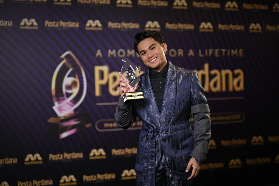 zhin sadali, bingit, artis harapan terbaik, pesta perdana 
