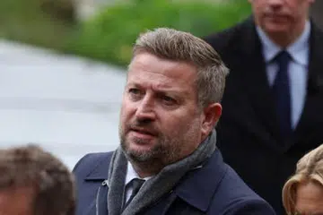 RICHARD ARNOLD: Melaksana peranannya sebagai ketua eksekutif Manchester United sebagai tokoh tegas dan beliau tidak takut untuk berundur dan membiarkan orang lain mendapat perhatian utama. 