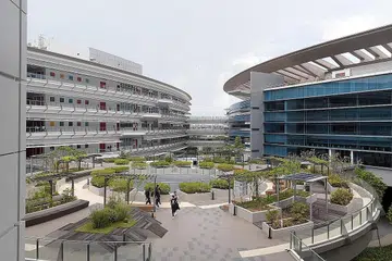 SOKONG PEMBELAJARAN SEMASA ANDA BEKERJA: ITE juga telah memperkenalkan modul dan sijil selepas diploma yang menyokong pembelajaran semasa anda bekerja. Politeknik juga menawarkan segala-galanya daripada kursus bersaiz kecil kepada sijil kemahiran, dan program pendidikan lanjutan untuk pelajar dewasa. - Foto fail