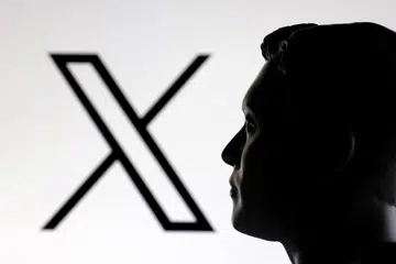 Jutawan pemilik platform X, Encik Elon Musk, kerap memuji Community Notes dengan menyifatkannya sebagai “hebat” dan menegaskan bahawa semua pengguna, termasuk dirinya sendiri, tertakluk kepada pembetulan oleh model berasaskan sumber awam itu.