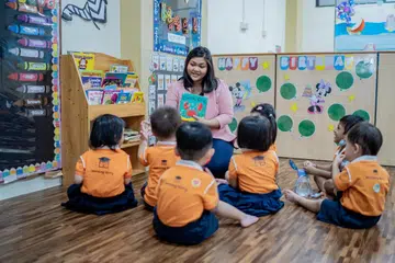 SAMBUT BAIK PERUBAHAN: Ketua tajaka Morning Glory di Boon Lay, Cik Yasmin Balik, berkata hanya satu atau dua murid datang ke tajaka itu pada satu Sabtu dalam sebulan manakala guru-gurunya datang ke kerja pada setiap Sabtu sama ada terdapat murid yang datang atau tidak. 