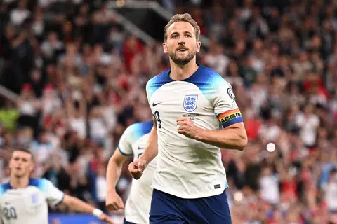 HARRY KANE: Jadi buruan kelab Bayern Munich dan Manchester United, dengan United menarik diri.