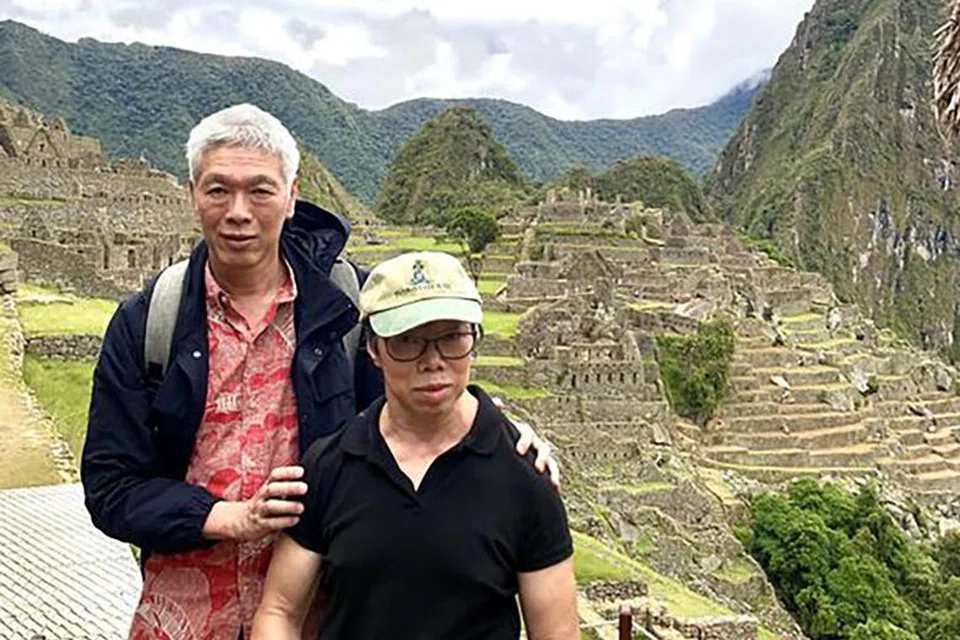 Dalam satu hantaran di Facebook pada 10 Oktober, Encik Lee Hsien Yang merayu kepada pihak media agar menghormati hasrat kakaknya dan tidak hadir ke majlis berkabung atau upacara pengebumian.