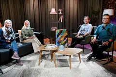 Perunding Kanan, Jabatan Neurologi, di Institut Neurosains Kebangsaan (NNI), Dr Pang Yee Ha (dua dari kanan); dan selebriti tempatan, Suhaimi Yusof bersembang tentang peri penting pencegahan angin ahmar, bersama Wartawan BH, Cik Nur Humaira Sajat (kiri); dan Penerbit dan Penyampai podcast NoTapis, Cik Natasha Mustafa.                                