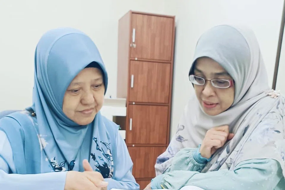 Bagi Ustazah Ramlatti Ahmin (kiri) dan Ustazah Rozita Mohamed, pembelajaran Al-Quran amat penting bagi setiap umat Islam.