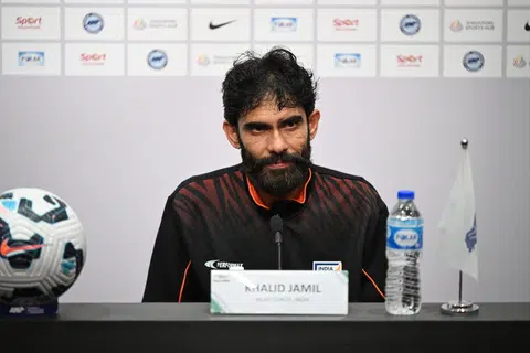 Jurulatih India, Khalid Jamil. 