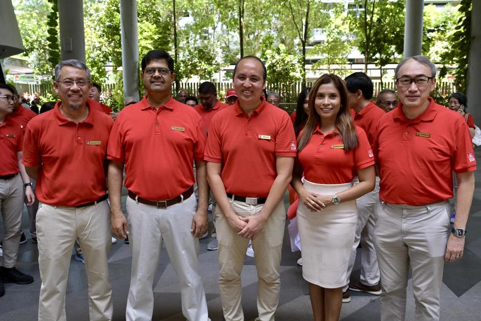 Parti Demokratik Singapura (SDP) telah memperkenalkan barisan calonnya untuk Pilihan Raya Umum 2025 di GRC Sembawang iaitu (dari kiri) Encik Damanhuri Abas, Encik James Gomez, Encik Bryan Lim, Cik Surayah Akbar dan Encik Alfred Tan. 