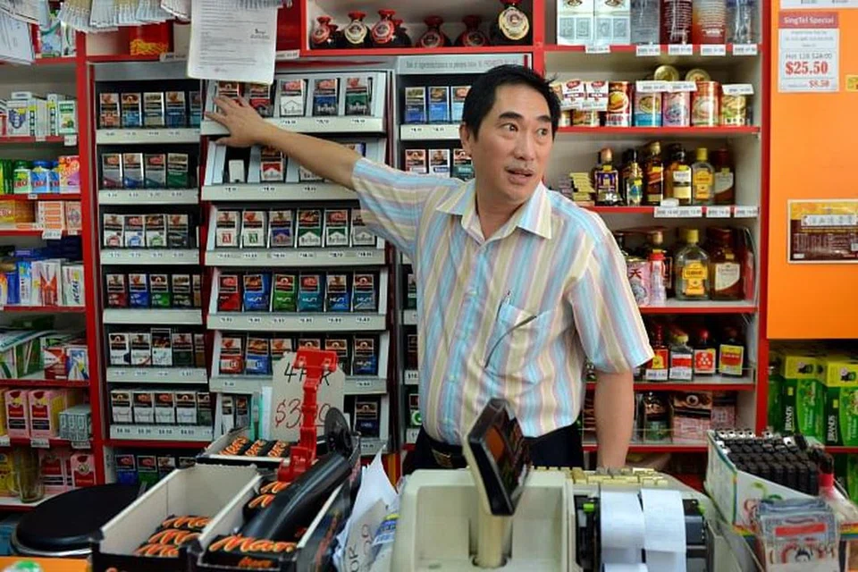 DEMI KESIHATAN WARGA: Parlimen meluluskan Rang Undang-Undang (Pindaan) Tembakau (Kawalan Iklan dan Penjualan) semalam, di mana peruncit tidak lagi dibenarkan mempamerkan barangan rokok.