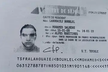 Imej daripada sumber polis Perancis menunjukkan salinan semula permit kediaman Mohamed Lahouaiej-Bouhlel, lelaki yang merempuh trak ke arah orang ramai semasa sambutan Hari Bastille di Nice pada 14 Julai. 
