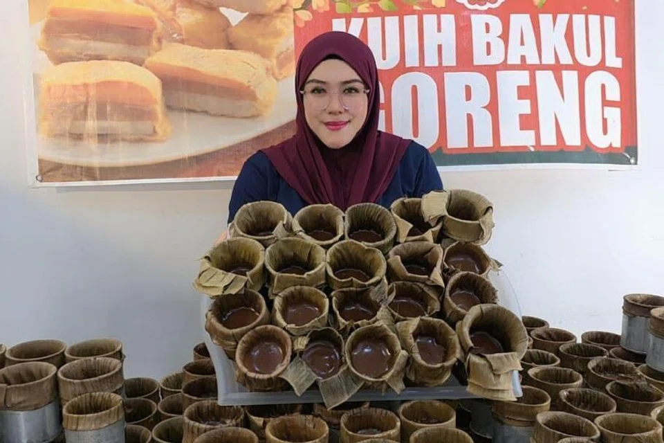 kuih bakul, kuih bulan, s’pura, malaysia, tahun baru cina