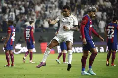 RAI JARINGAN GOL: Pemain Real Madrid, Rodrygo, meraikan gol keempat semasa perlawanan menentang FC Barcelona di Stadium Al-Awwal, Riyadh.