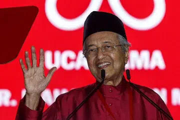 Mantan Perdana Menteri Dr Mahathir Mohamad menulis surat memberi respons terhadap kritikan Sultan Johor.