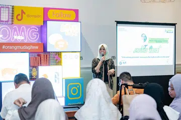 Cik Rahayu Mahzam berkongsi pemerhatian beliau tentang perbincangan yang diadakan para belia yang hadir semasa sesi pertama Siri Jauhari anjuran Berita Harian dan disokong Reach pada 31 Mei 2024.