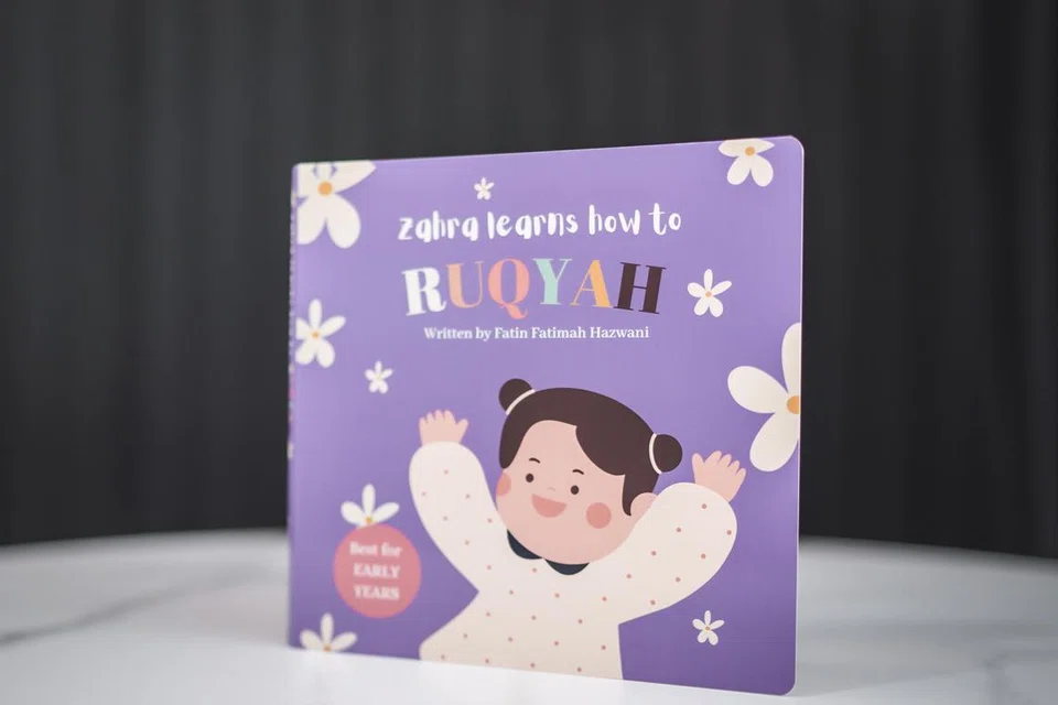 BUKU BERGAMBAR: Buku ‘Zahra learns how to Ruqyah’, yang sesuai bagi kanak-kanak semuda usia satu tahun dengan bimbingan ibu bapa, diterbitkan dalam format cerita bergambar dalam 25 muka surat dan kandungannya menggunakan perkataan yang mudah dan ayat yang pendek supaya mudah difahami kanak-kanak.