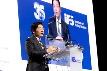TAKRIF KEJAYAAN: Timbalan Perdana Menteri, Encik Lawrence Wong, berkata sesi pendampingan pemerintah bersama warga Singapura di bawah inisiatif Melakar Hala Tuju Singapura antara lain menunjukkan ada persetujuan bahawa pendekatan baru bagi kejayaan dan kemahiran diperlukan di bawah kompak sosial Singapura yang diperbaharui.