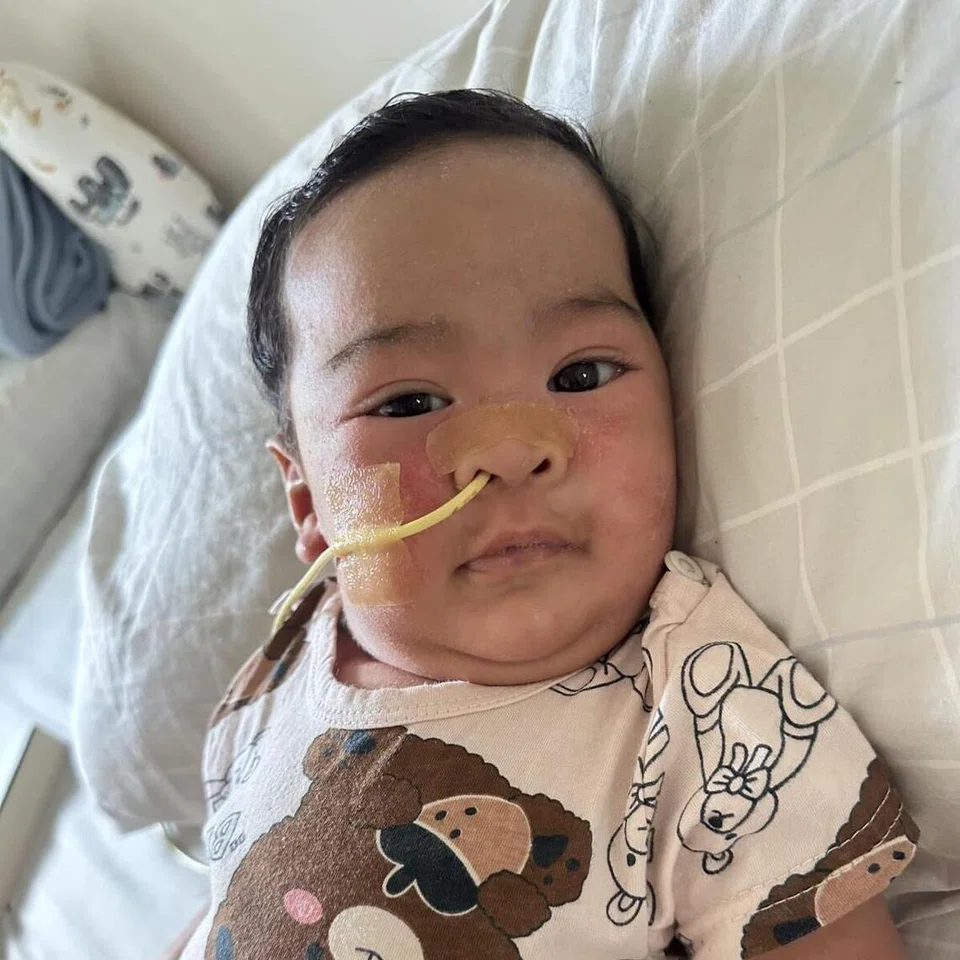 Arwah Zafir Omar Mohamed Fadhil menghidap atrofi otot spina (SMA), sejenis penyakit genetik yang menyebabkan ototnya semakin lemah sehingga mengalami masalah menelan dan terpaksa menggunakan tiub pemakanan melalui hidung.