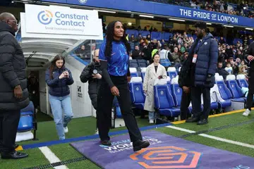 Naomi Girma memecah rekod apabila beliau menandatangani kontrak bernilai AS$1.1 juta ($1.4 juta) untuk menyertai  pasukan wanita Chelsea.