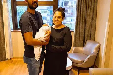 DIKURNIA PUTERI: Cik Raeesah dan suaminya, Encik Mahadhir Caffoor, bersama anak kedua mereka, Alya. - Foto RAEESAH KHAN/FACEBOOK
