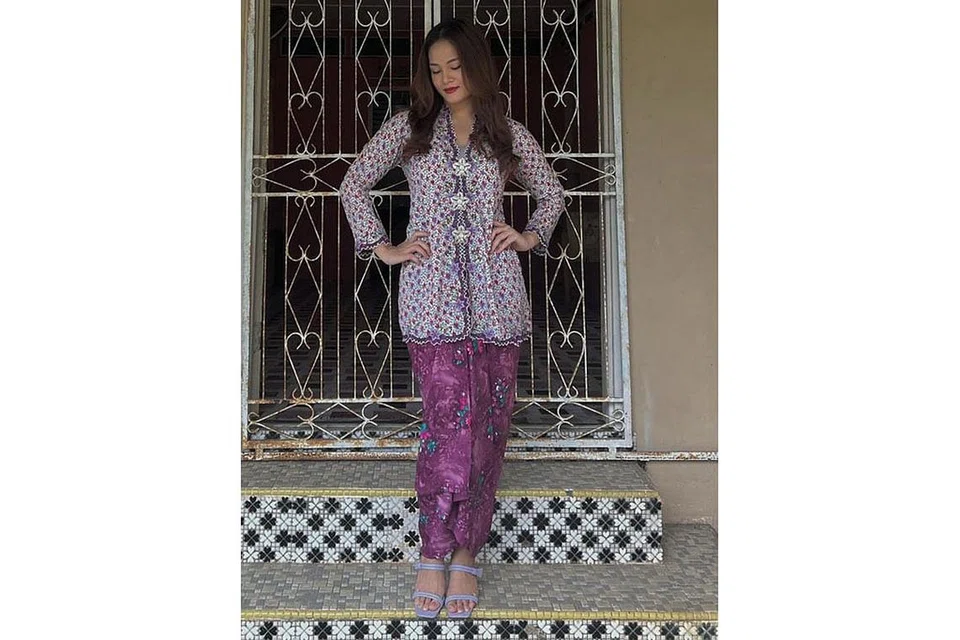 SUDAH TIGA TAHUN BERUMAH TANGGA: Adriana berkata beliau dan suami kini sibuk beri tumpuan kepada kerjaya dan khuatir tidak dapat beri tumpuan kepada anak buat masa ini. - Foto ADRIANA ADNAN/INSTAGRAM