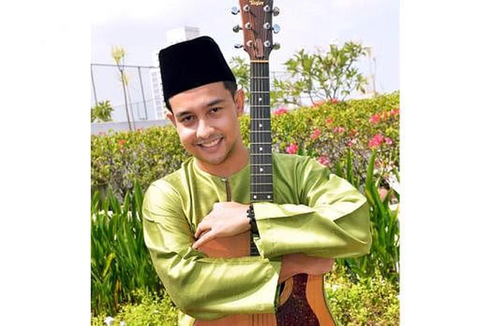 INGIN KONGSI LAGU DAN CERITA: Tengku Adil bukan sahaja akan mempersembahkan lagu-lagu yang menggambarkan perjalanan muziknya selama 11 tahun malah akan berkongsi cerita di sebalik lagu-lagu yang dipersembahkan. - Foto KHALID BABA